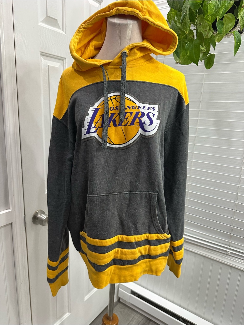 Majestic lakers hoodie